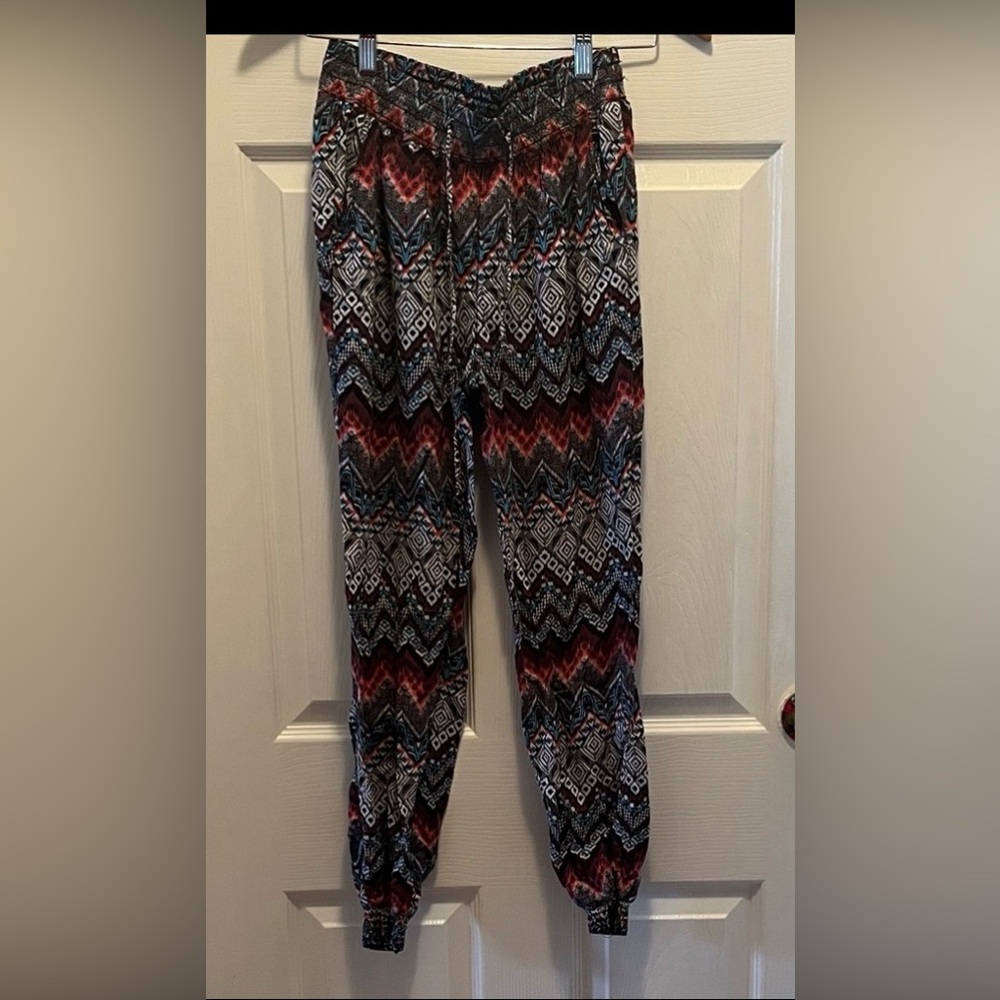 Garage Black and Red Patterned Leggings